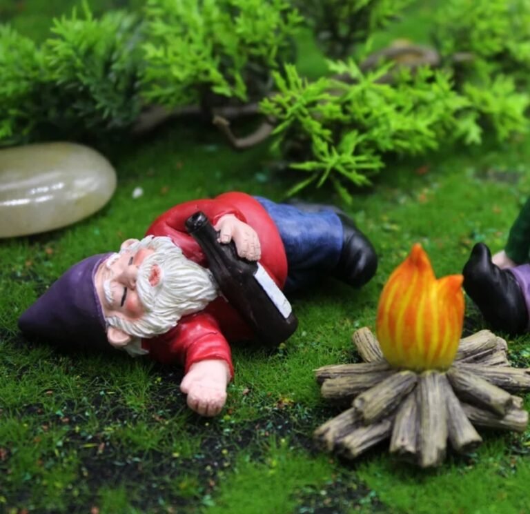 mini drunk garden gnome set