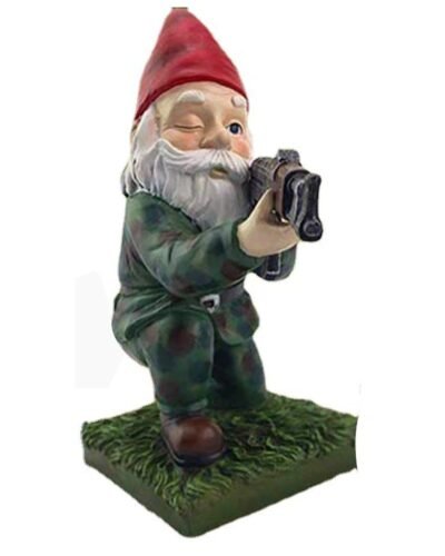 Small RH Gnome on Knee with Gun